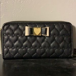 Betsy Johnson Heart print purse & matching wallet